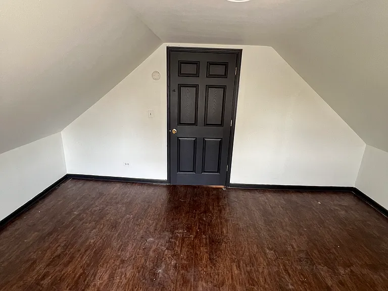 4119 S Sacramento Ave #3 — Photo 2