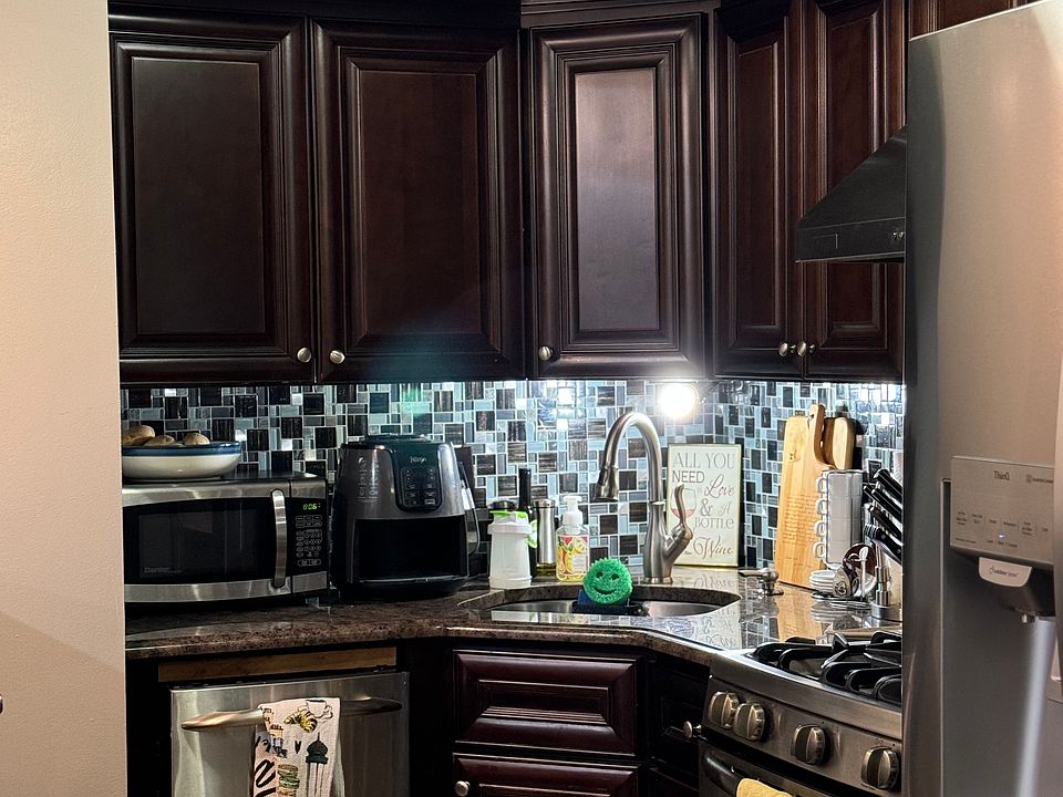 1st image of 22 Daffodil Ln #2