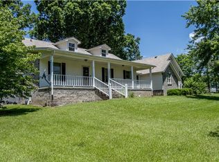 2662 Johnson Branch Rd, Leoma, TN 38468