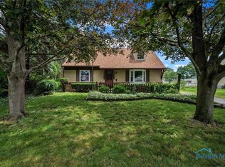 114 N Edward St, Oregon, OH 43616
