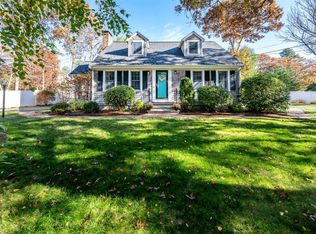 3 Brewster Rd, Mashpee, MA 02649