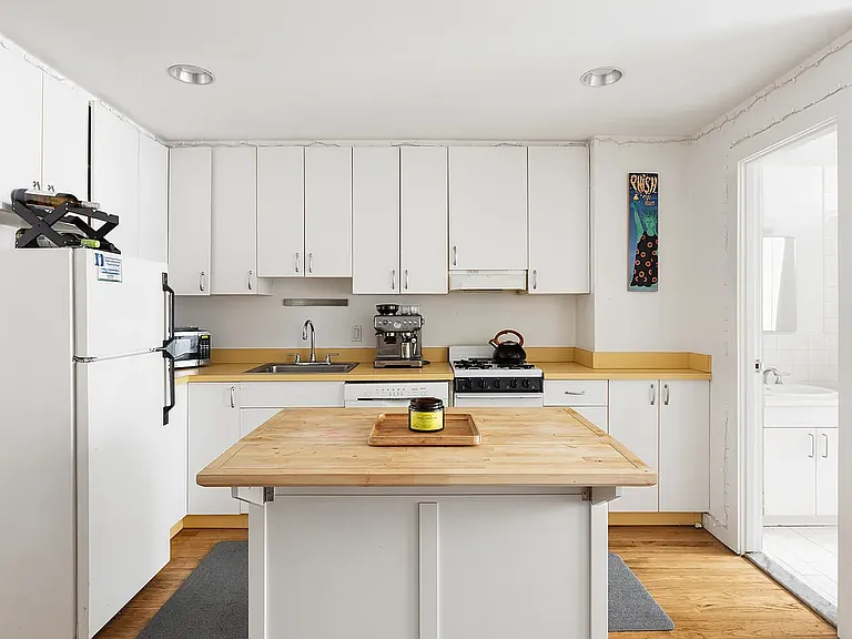 25 Bedford St #3 — Photo 3