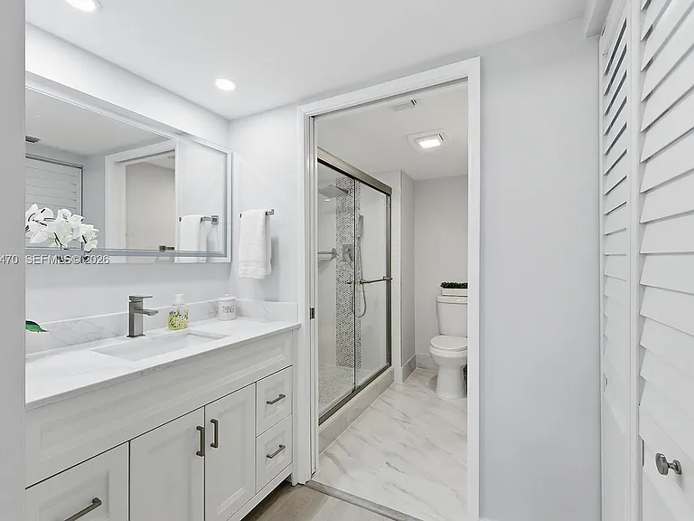 550 SW 138th Ave #206K — Photo 13