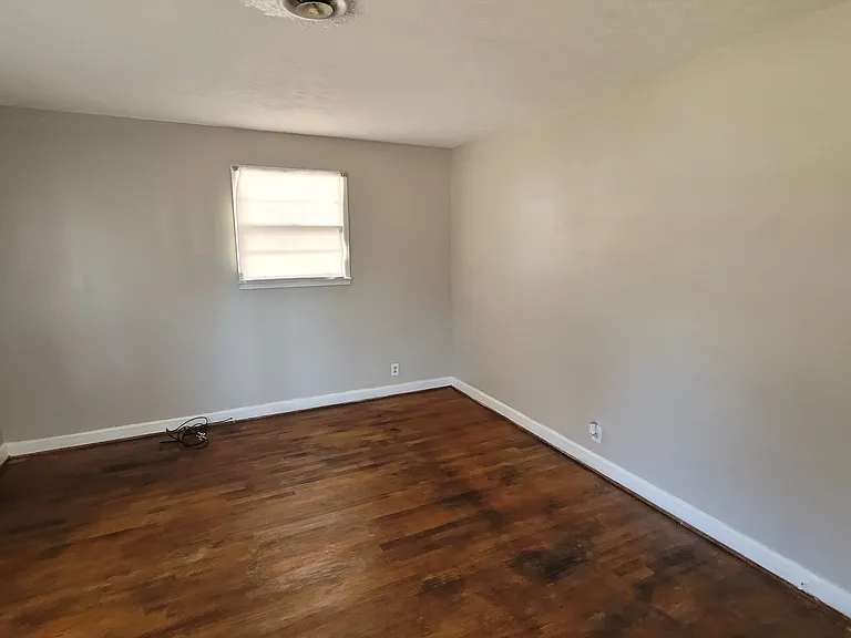 326 Gray St — Photo 3