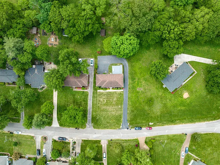 4805 Merrill Ln — Photo 21