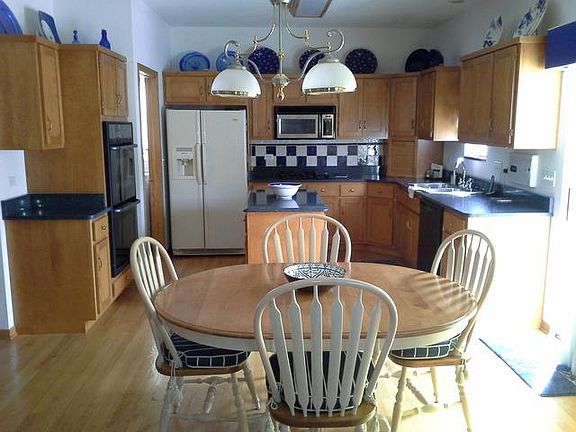 3rd image of 1308 Tiger Lily Ln