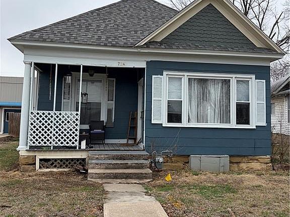 2nd image of 724 N 10th St