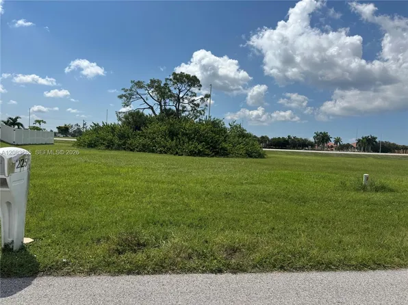 224 SW 31st Pl, Cape Coral, FL 33991