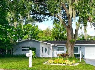 700 Canterbury Rd, Clearwater, FL 33764