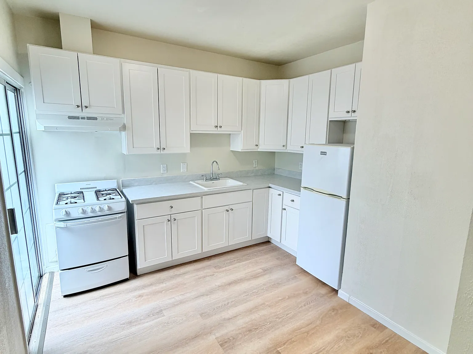 1 bed, 750 sqft, $5,000 — Photo 2