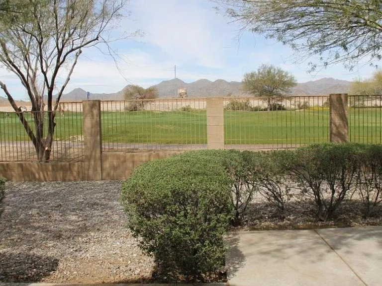 22660 W Adams Dr — Photo 4