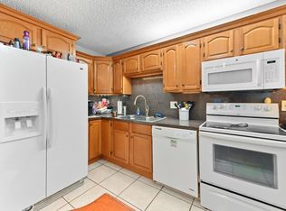 1320 Riverside Cir, Wellington, FL 33414