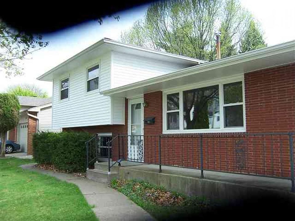 1st image of 468 41st Ave