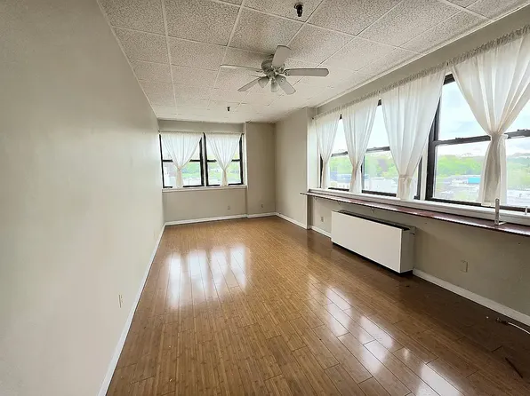 222 25th Street image 1 of 6