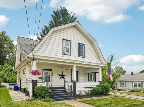 218 E Hillcrest Ave, New Castle, PA 16105