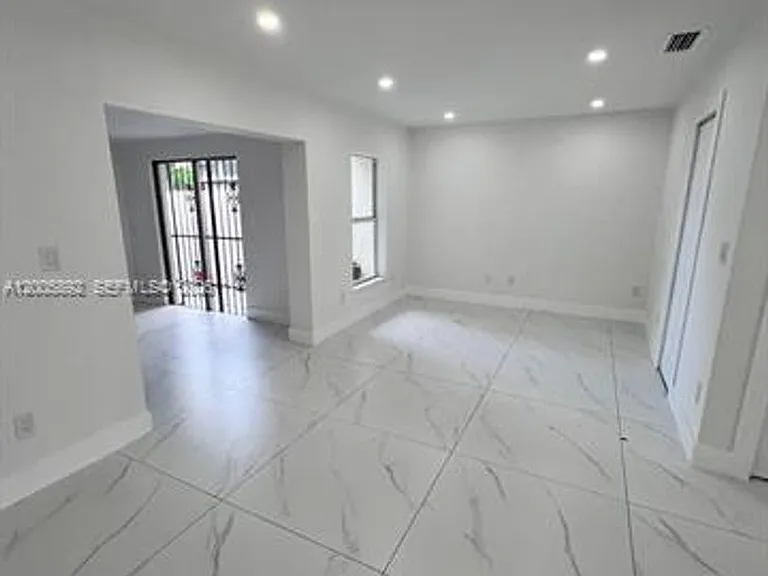 3632 SW 112th Ave #6-3 — Photo 3