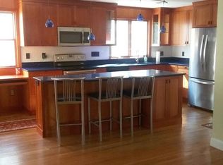 1 Barque Dr, Plymouth, MA 02360