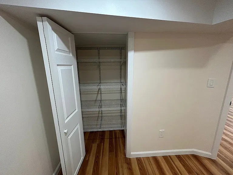 90 Havemeyer Ln #2 — Photo 12
