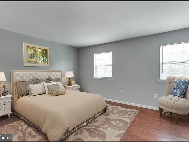 14880 Emberdale Dr — Photo 5
