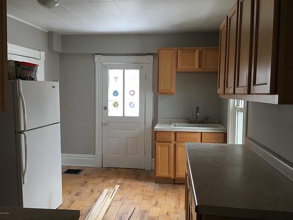 4th image of 929 Chatham St NW