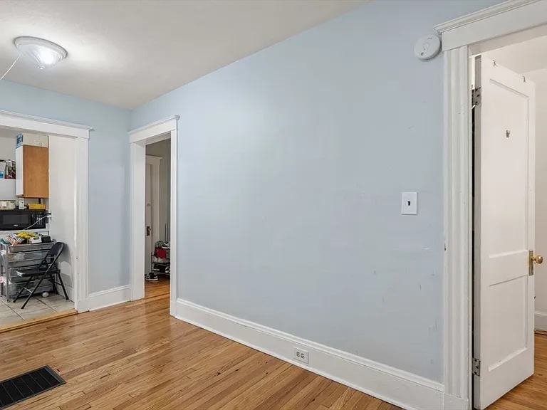 18 Claymoss Rd #1 — Photo 17