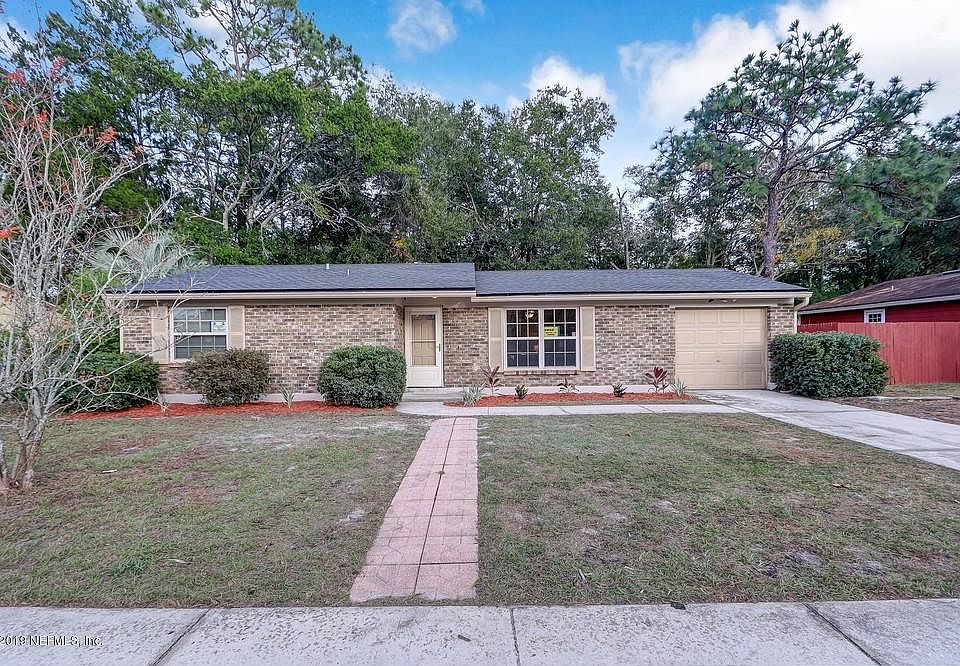 1st image of 2585 Kenwood Dr E