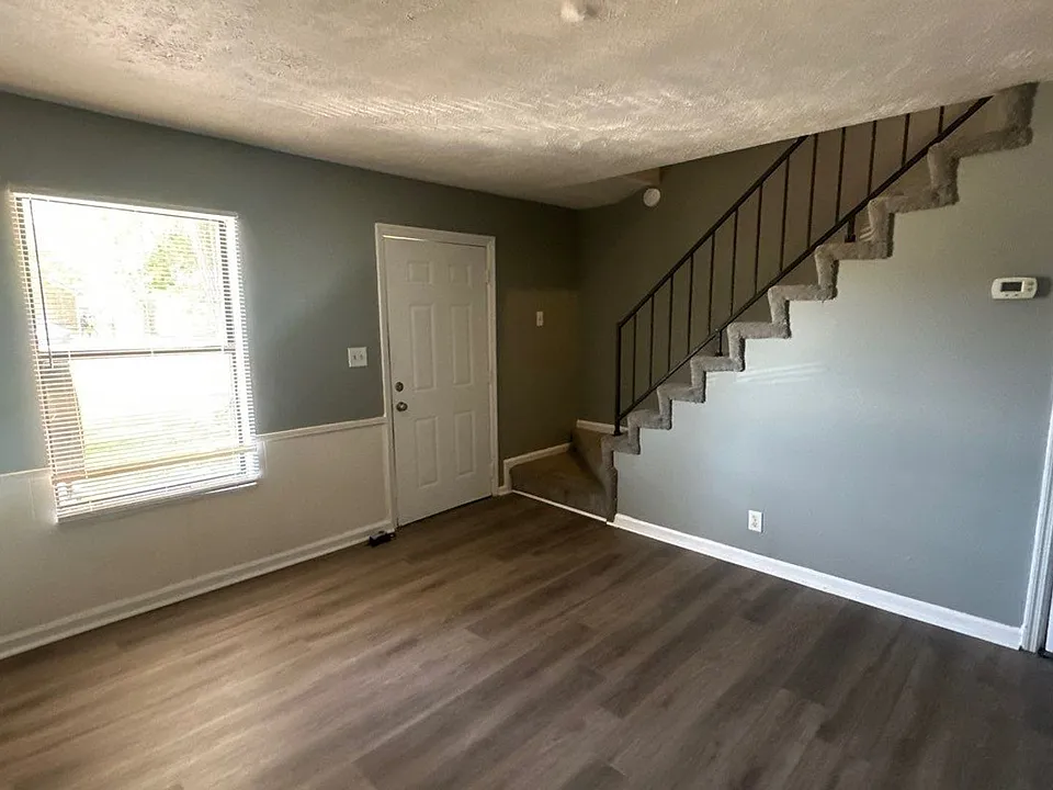 224 Greenleaf Cir