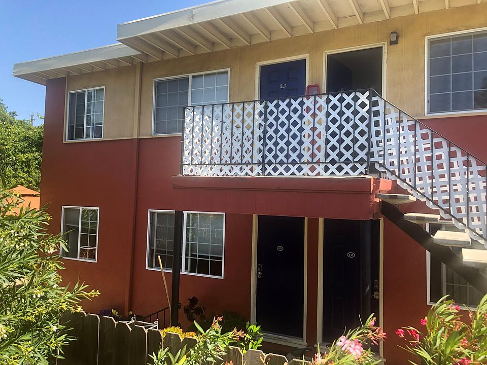 This apartment has 4 units