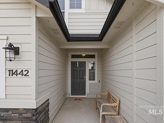 3rd image of 11442 W Allegro St