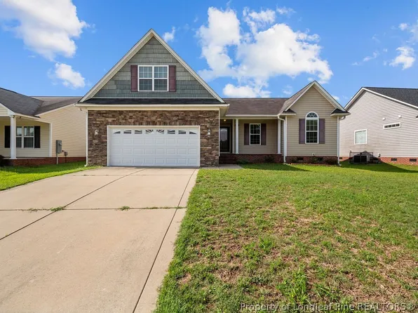 1413 Snowy Egret Dr, Fayetteville, NC 28306
