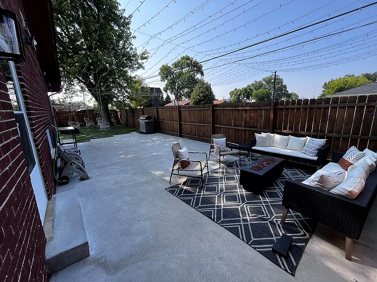 12200 S Harding Ave — Photo 18