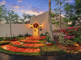 18 W Broad Oaks Dr, Houston, TX 77056