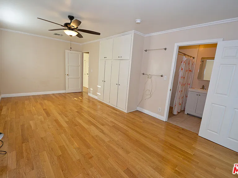 12944 Haynes St — Photo 22