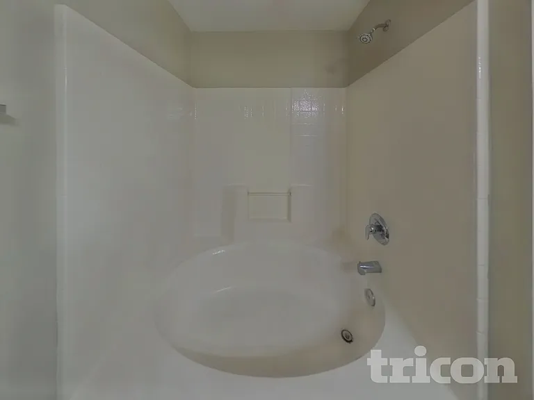 253 Aershire Ct — Photo 8