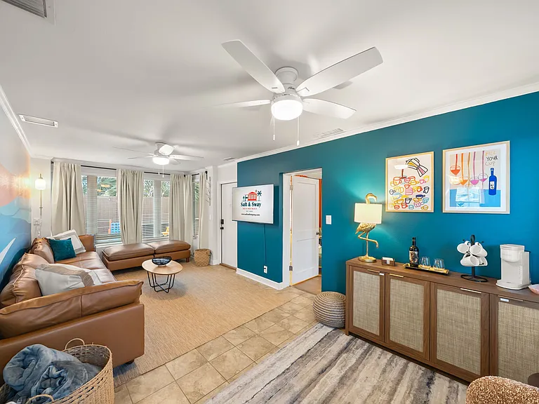 621 Albatross St — Photo 8