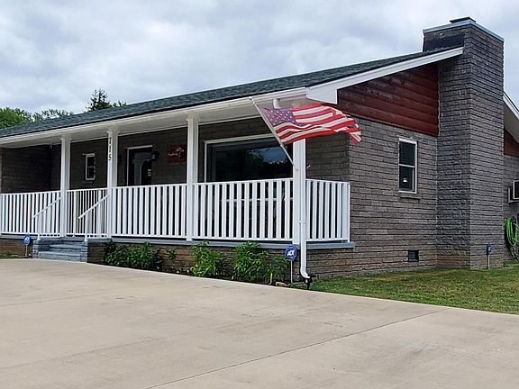 3rd image of 715 Henderson Chapel Rd