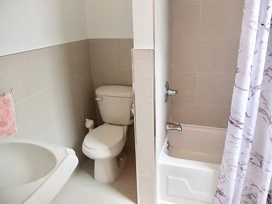 Rented by REAL New York | media 16