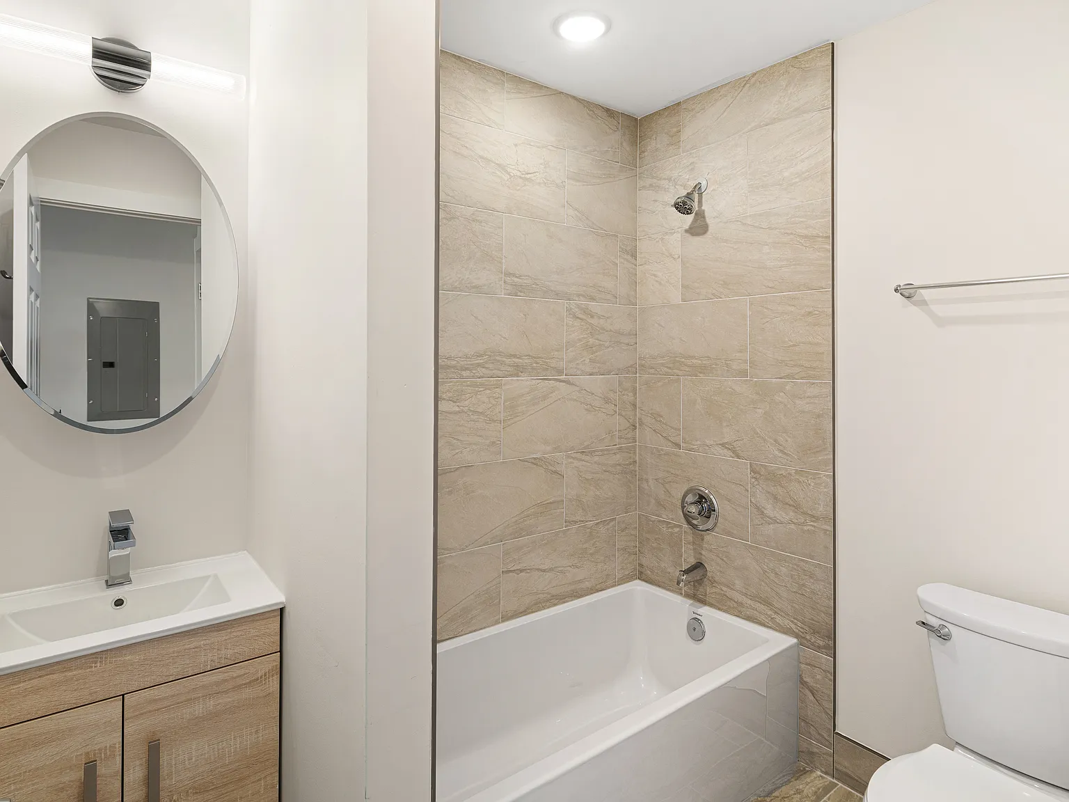 Studio, 261 sqft, $895 — Photo 3