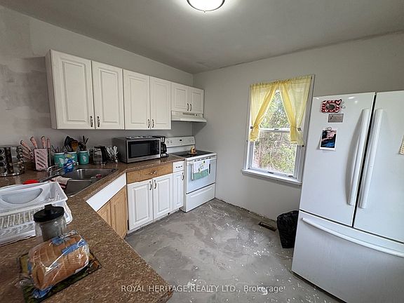 5th image of 322 Dingman Rd