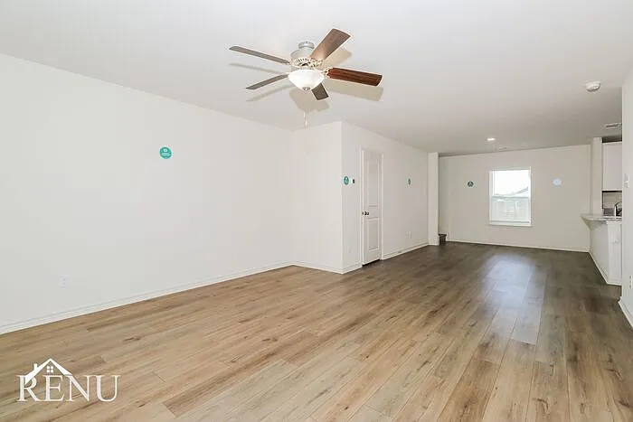 220 Crescent Park Dr — Photo 8