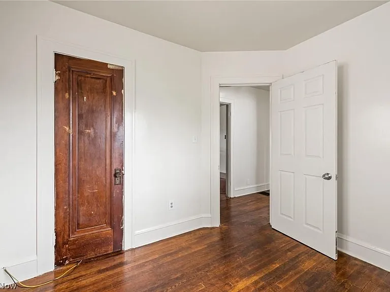 11715 Rutland Ave — Photo 22