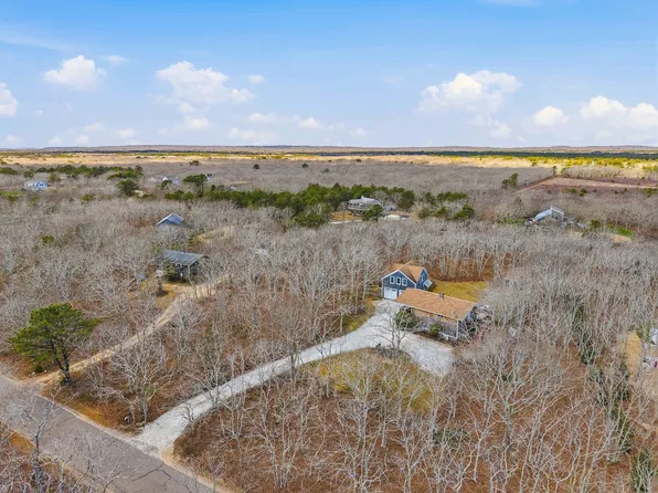 63 Vineyard Meadow Fms Rd, West Tisbury, MA 02575