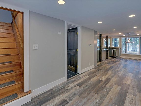 5th image of 149 Foxtail Dr
