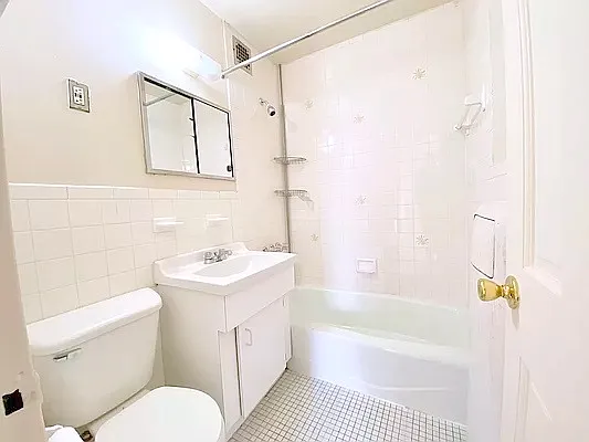 Rented by Manhattan Spaces | media 14