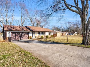 3 Golfview Dr, Savoy, IL