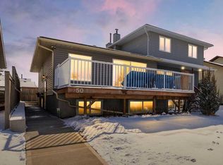 50 N Cedarwood Rise SW, Calgary, AB T2W3H9