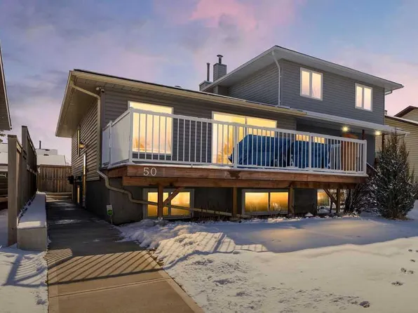 50 N Cedarwood Rise SW, Calgary, AB T2W 3H9