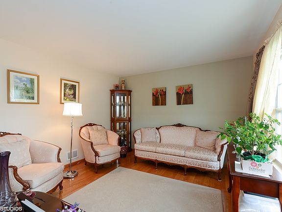 Living Room sandwiched between foyer and dinig room