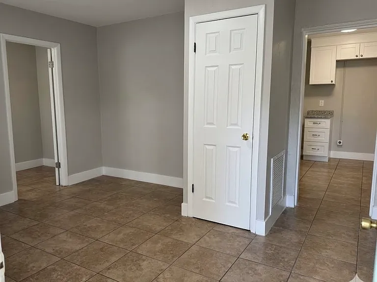 811 Florida Ave #819 — Photo 2