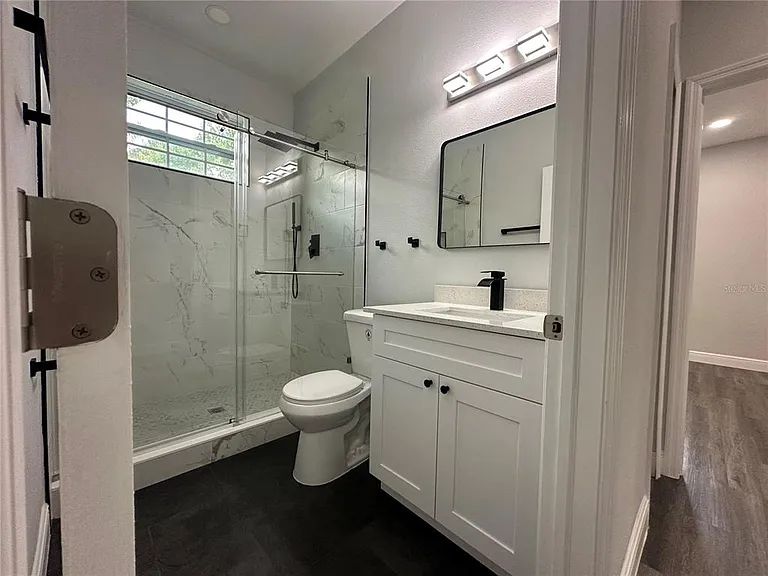 18115 Cedarhurst Rd — Photo 23